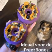 YowUp yoghurt hond voor FreezBones